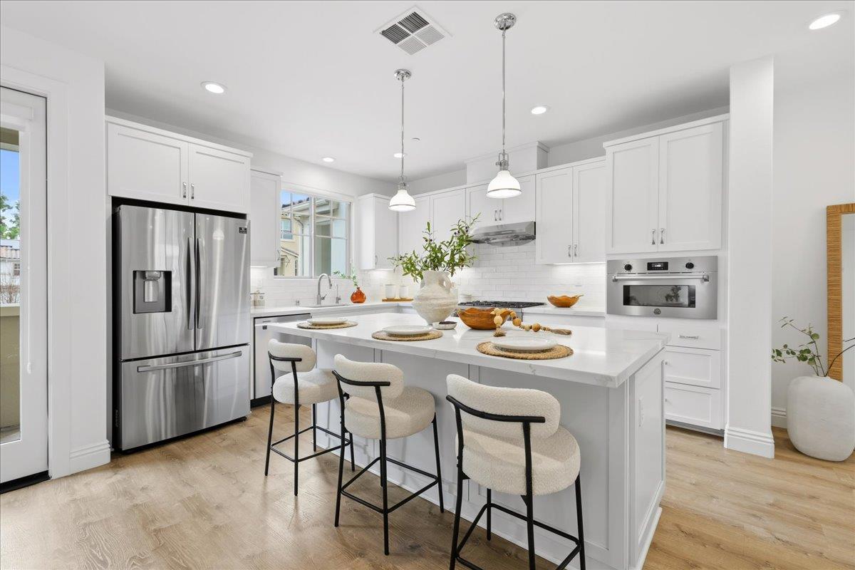 Detail Gallery Image 9 of 57 For 268 Ariana Pl, Mountain View,  CA 94043 - 4 Beds | 3/1 Baths