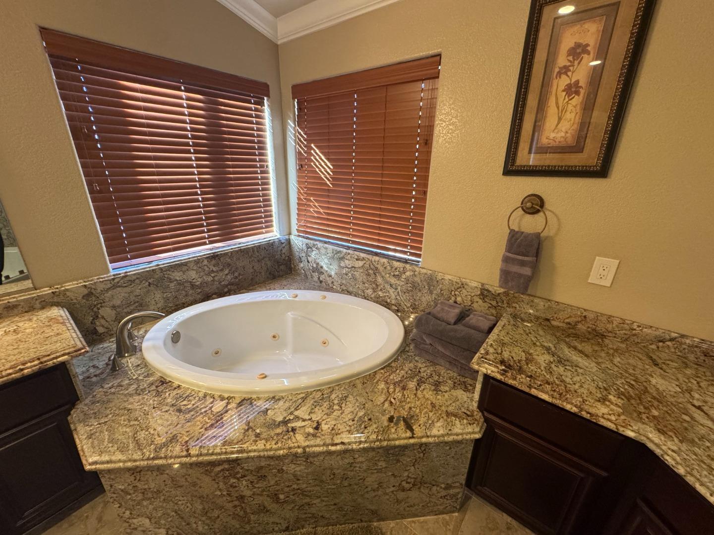 Detail Gallery Image 28 of 53 For 10 Rhine Cir, Salinas,  CA 93906 - 5 Beds | 3 Baths