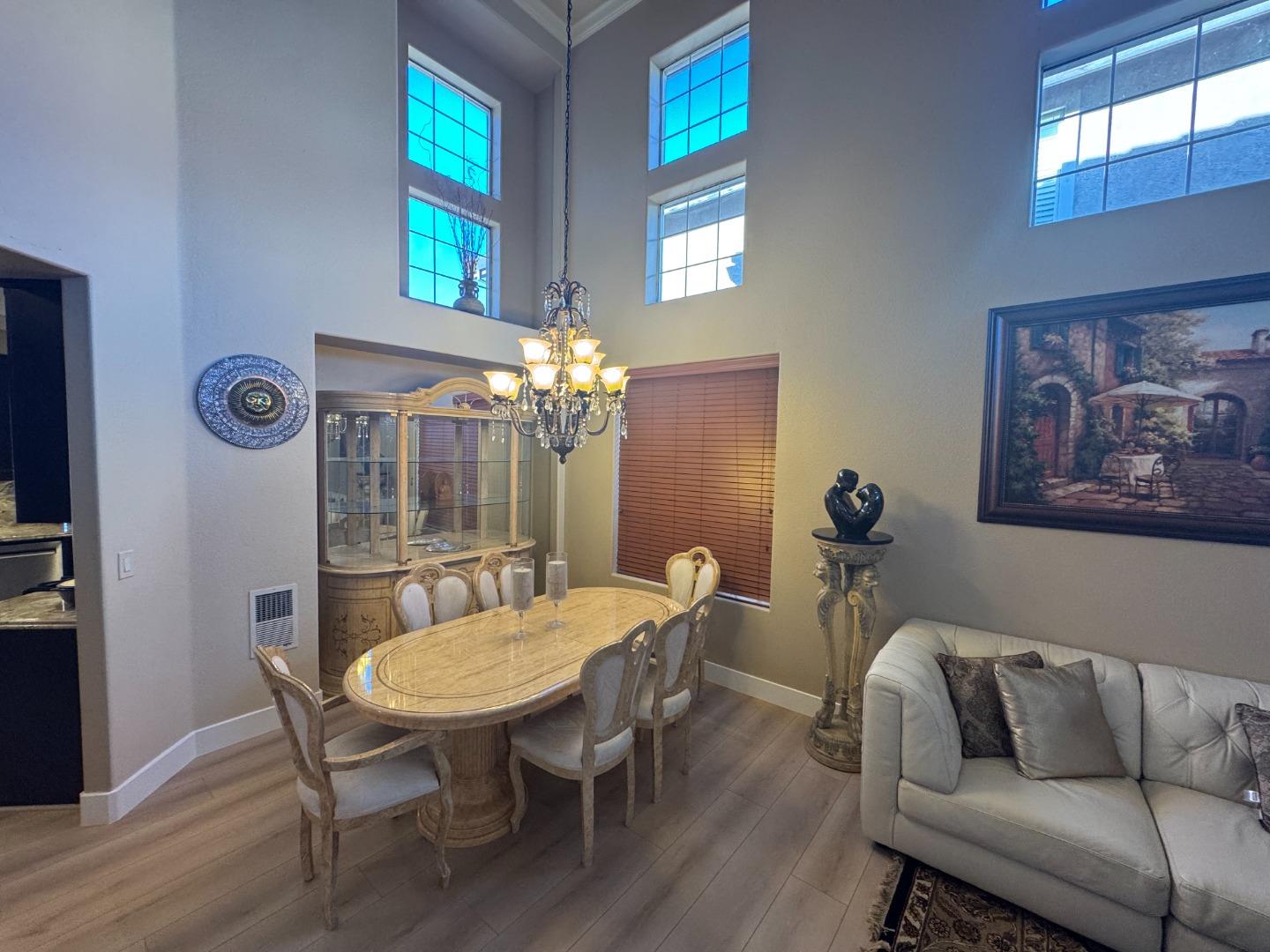 Detail Gallery Image 39 of 53 For 10 Rhine Cir, Salinas,  CA 93906 - 5 Beds | 3 Baths