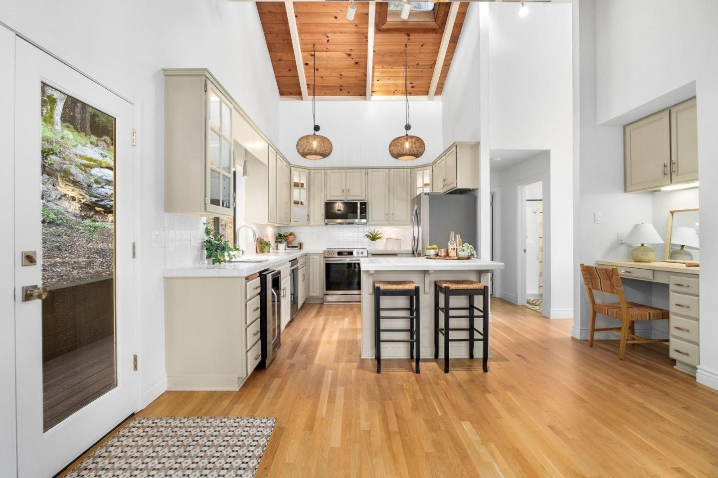 Detail Gallery Image 12 of 54 For 231 Nelson Rd, Scotts Valley,  CA 95066 - 4 Beds | 3 Baths