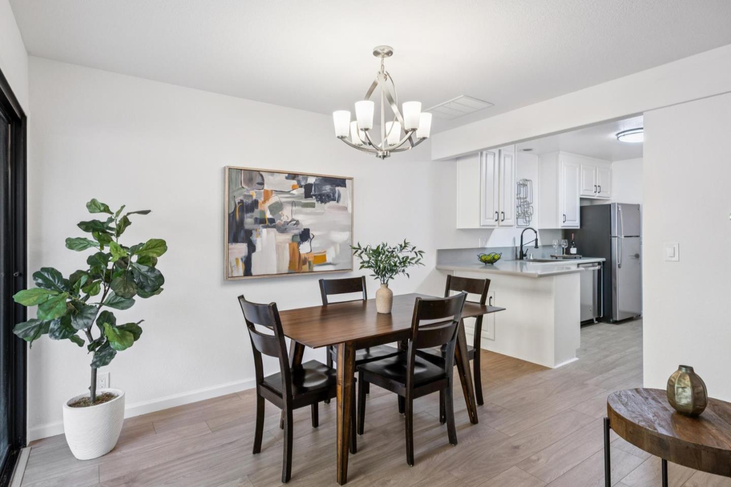 Detail Gallery Image 5 of 28 For 2171 Rancho Mccormick Blvd, Santa Clara,  CA 95050 - 2 Beds | 1/1 Baths