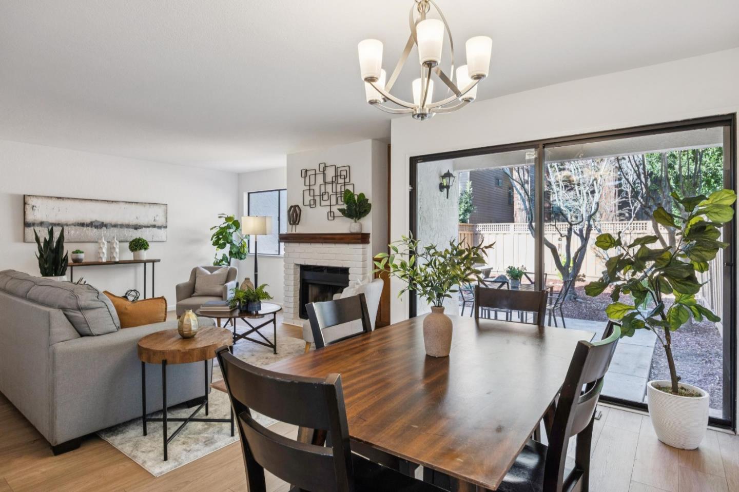 Detail Gallery Image 6 of 28 For 2171 Rancho Mccormick Blvd, Santa Clara,  CA 95050 - 2 Beds | 1/1 Baths