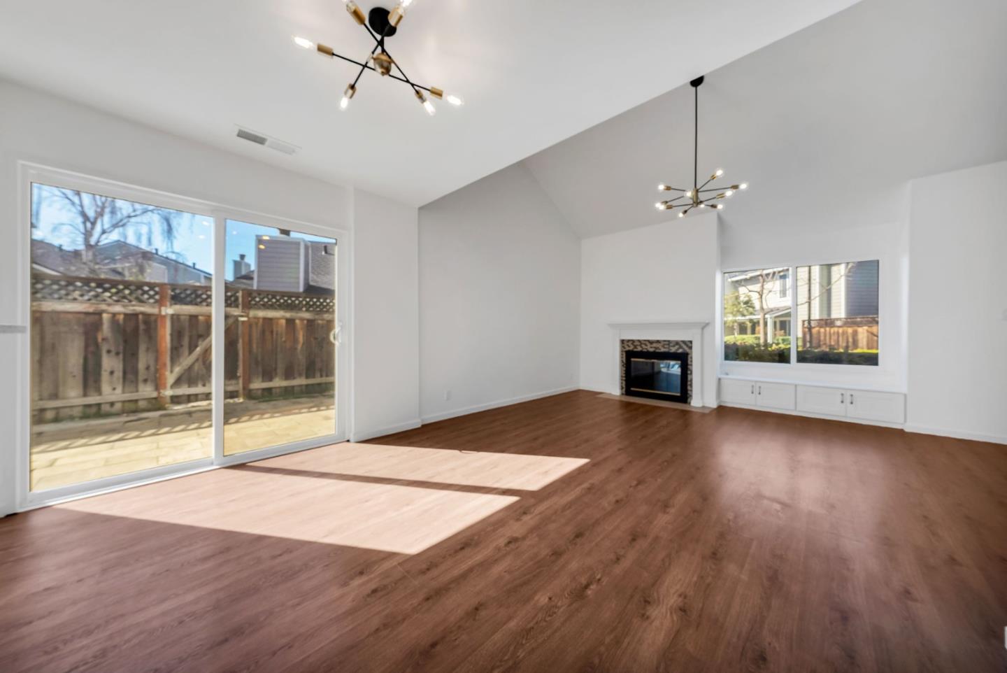 Detail Gallery Image 10 of 30 For 831 Vespucci Ln, Foster City,  CA 94404 - 3 Beds | 1/1 Baths