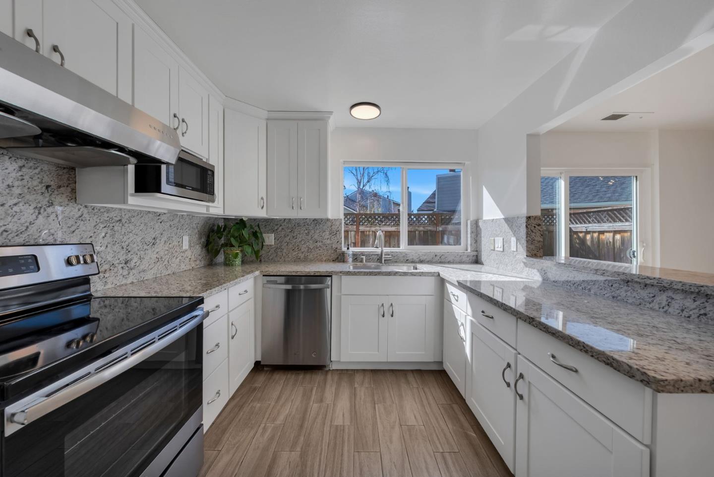 Detail Gallery Image 13 of 30 For 831 Vespucci Ln, Foster City,  CA 94404 - 3 Beds | 1/1 Baths