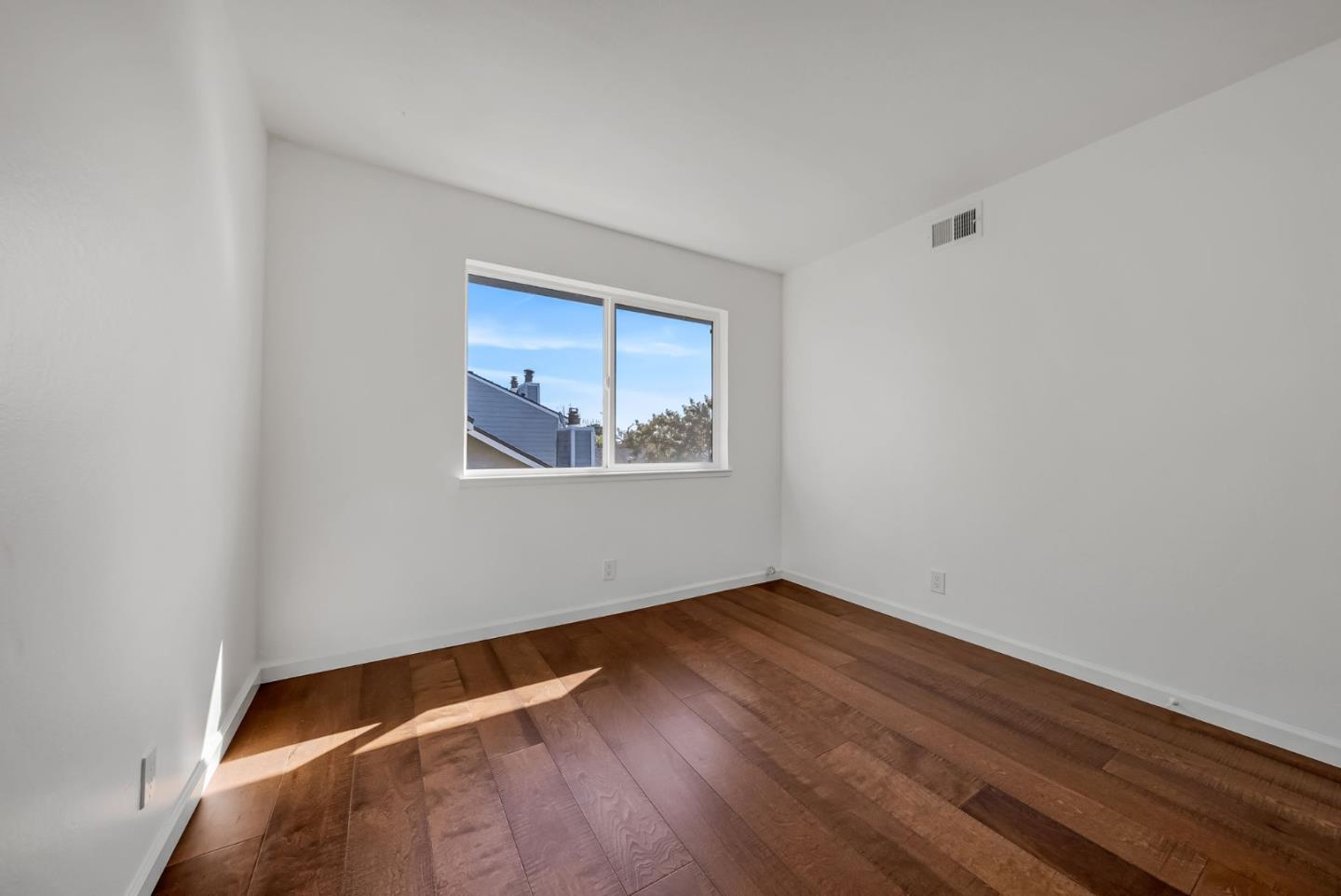 Detail Gallery Image 21 of 30 For 831 Vespucci Ln, Foster City,  CA 94404 - 3 Beds | 1/1 Baths