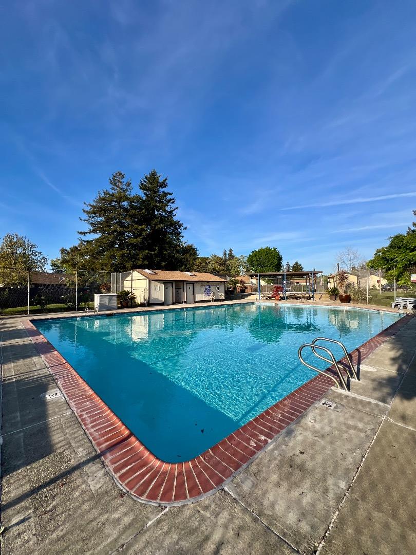 Detail Gallery Image 27 of 28 For 786 Simpson Pl, Santa Rosa,  CA 95401 - 3 Beds | 2 Baths