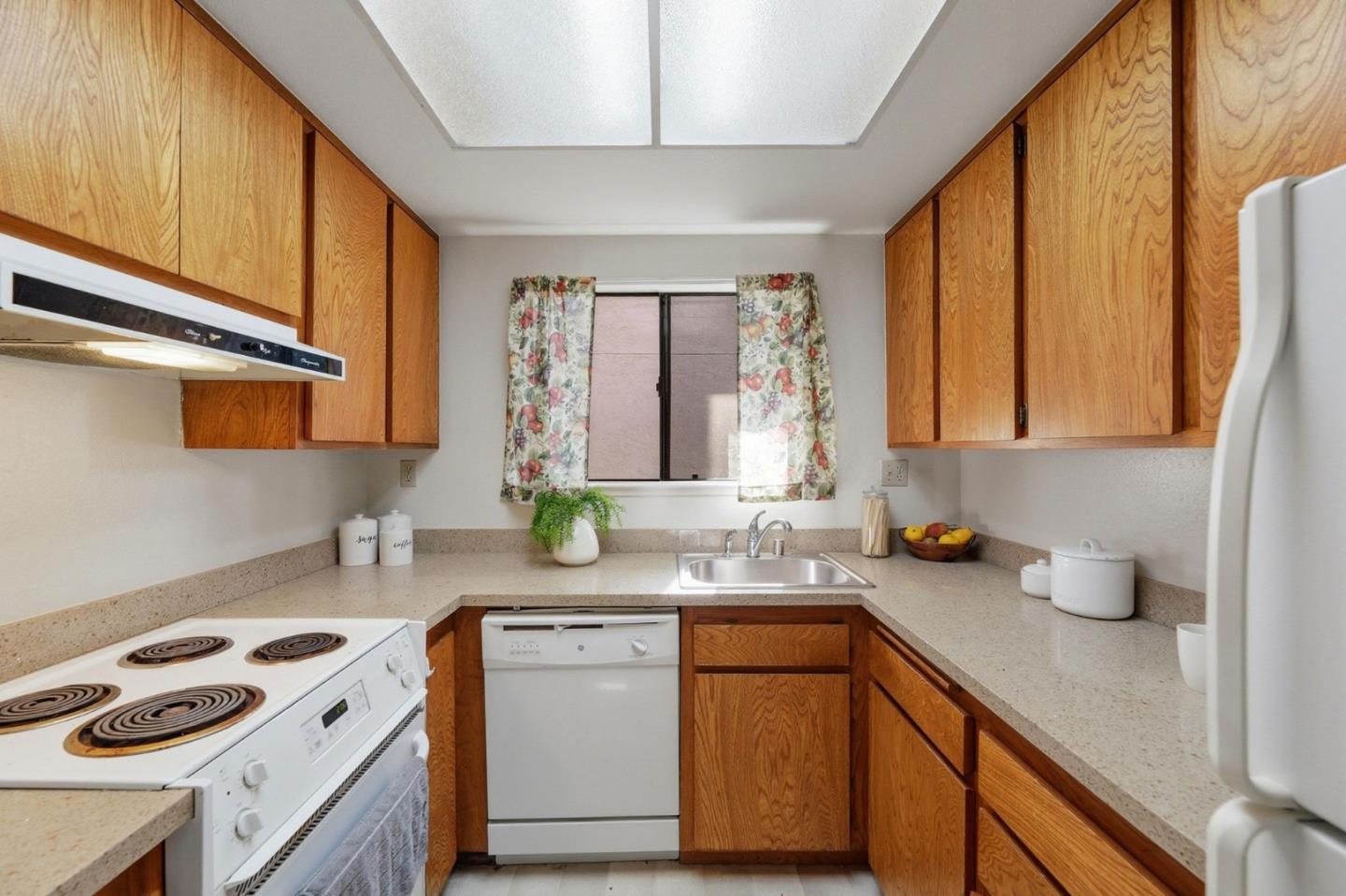 Detail Gallery Image 12 of 35 For 999 W Evelyn Ter #75,  Sunnyvale,  CA 94086 - 1 Beds | 1 Baths