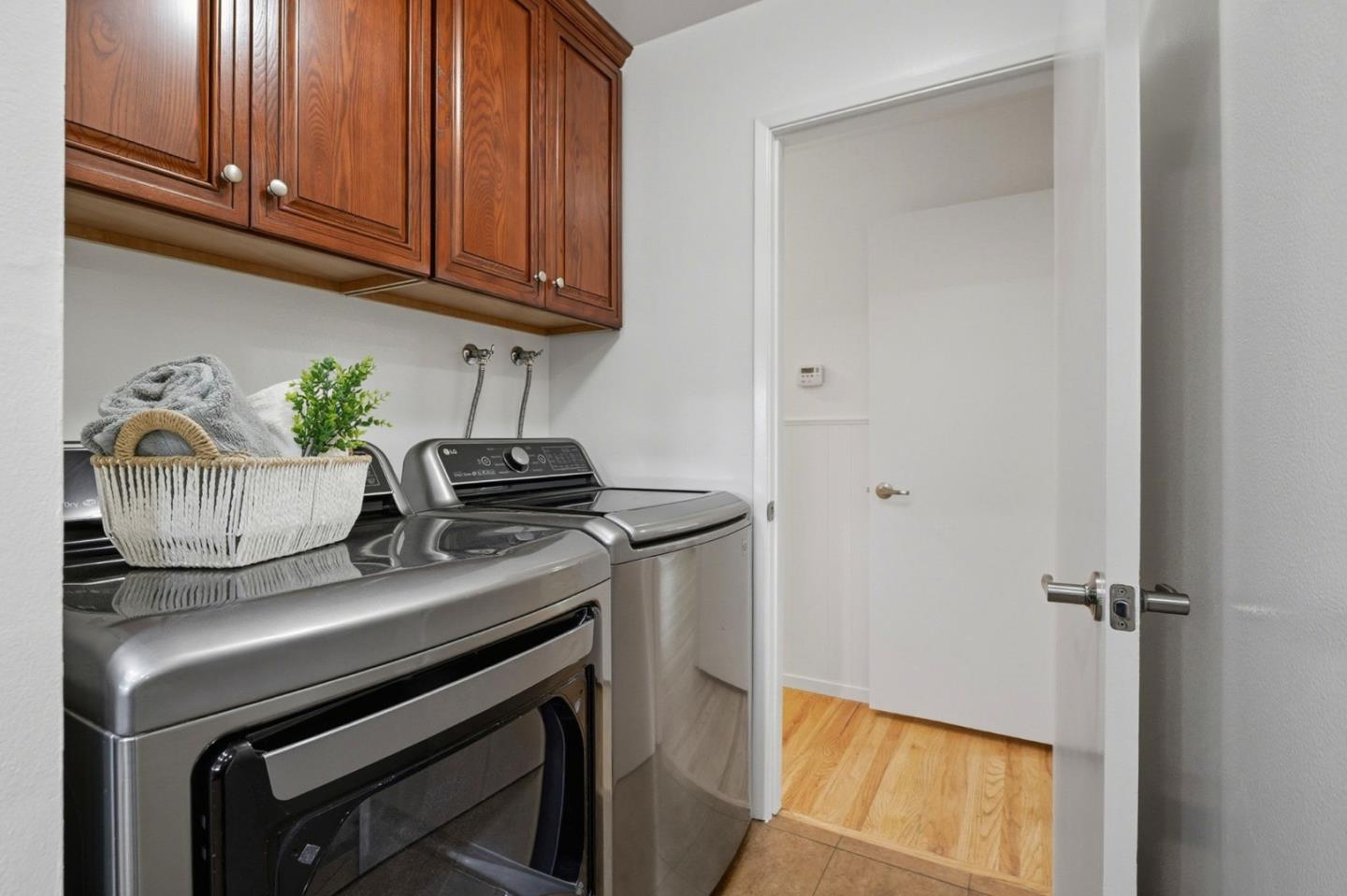 Detail Gallery Image 34 of 39 For 183 Benbow Ave, San Jose,  CA 95123 - 4 Beds | 3 Baths