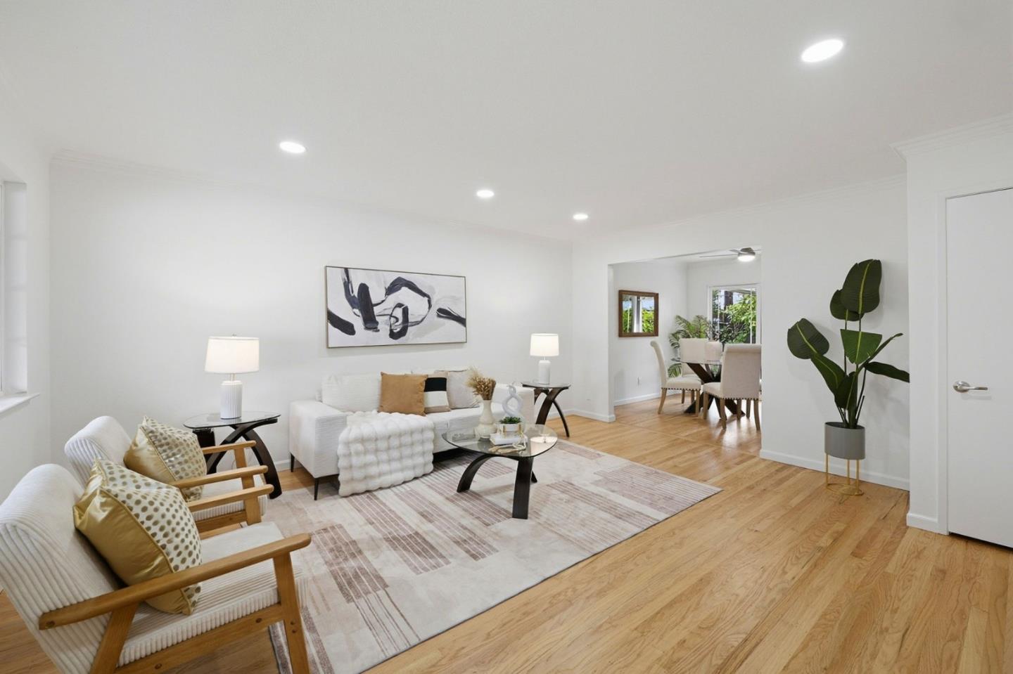 Detail Gallery Image 4 of 39 For 183 Benbow Ave, San Jose,  CA 95123 - 4 Beds | 3 Baths