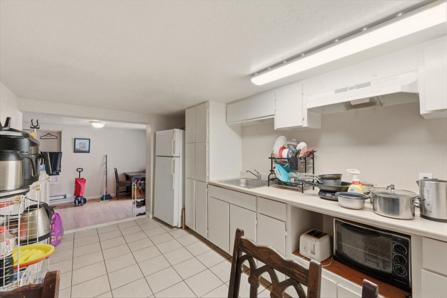 Detail Gallery Image 11 of 25 For 325 E Saint John St, San Jose,  CA 95112 - 9 Beds | 4 Baths