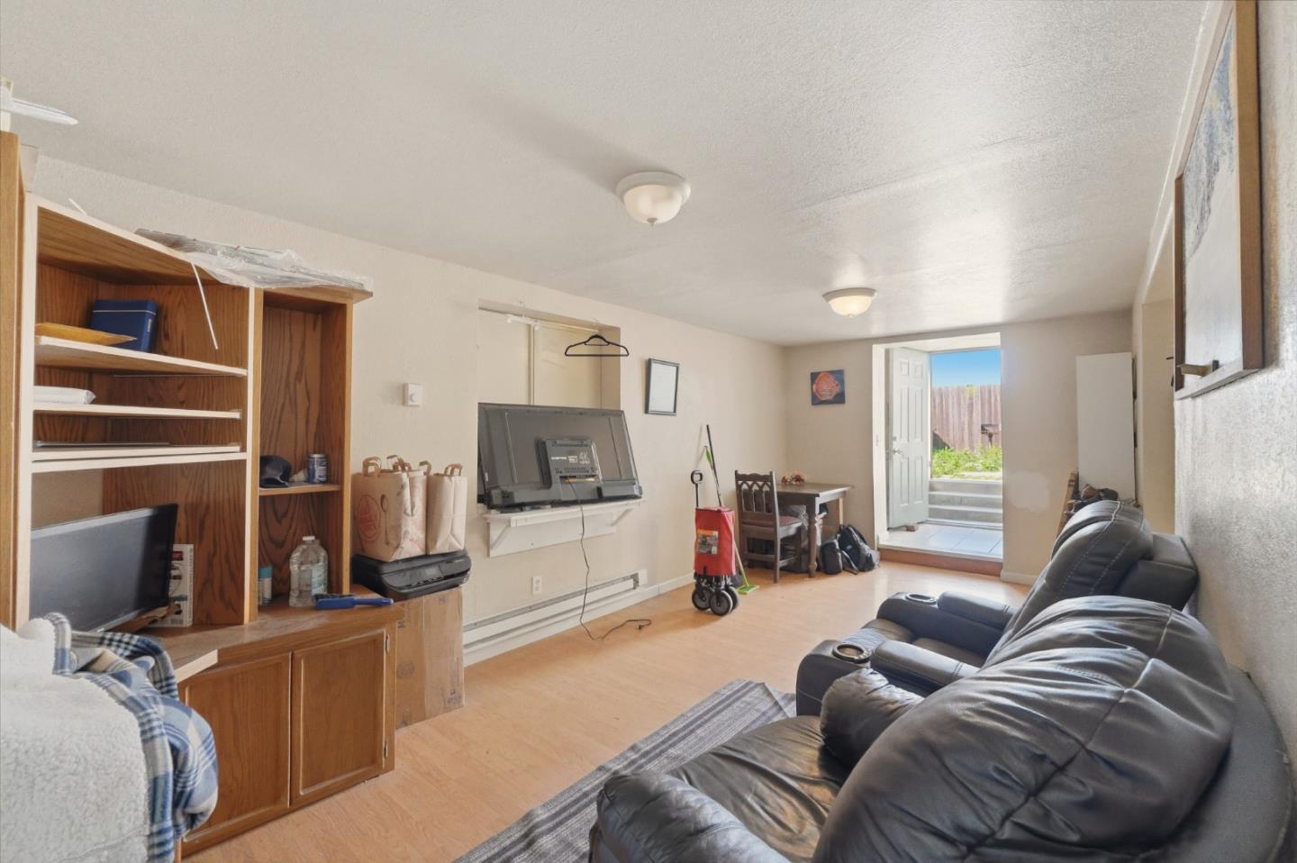 Detail Gallery Image 12 of 25 For 325 E Saint John St, San Jose,  CA 95112 - 9 Beds | 4 Baths