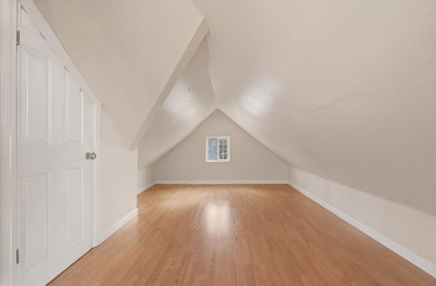 Detail Gallery Image 15 of 25 For 325 E Saint John St, San Jose,  CA 95112 - 9 Beds | 4 Baths