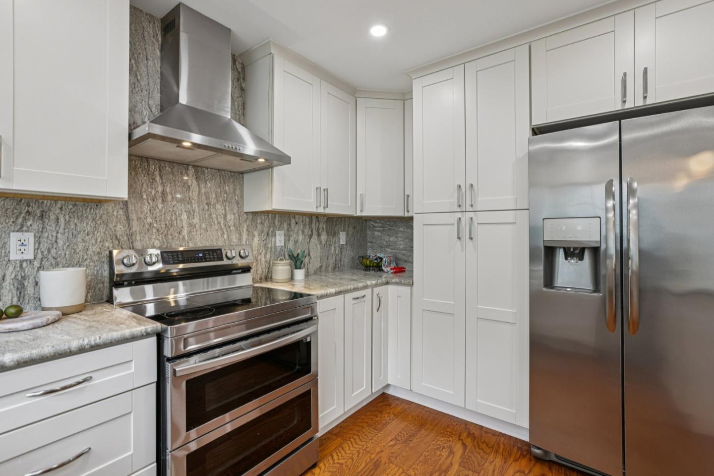 Detail Gallery Image 10 of 32 For 1512 Huddersfield Ct, San Jose,  CA 95126 - 3 Beds | 2/1 Baths