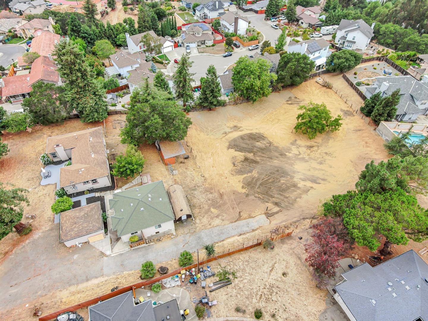 Detail Gallery Image 69 of 79 For 2468 Hidden Ln, Hayward,  CA 94541 - – Beds | – Baths