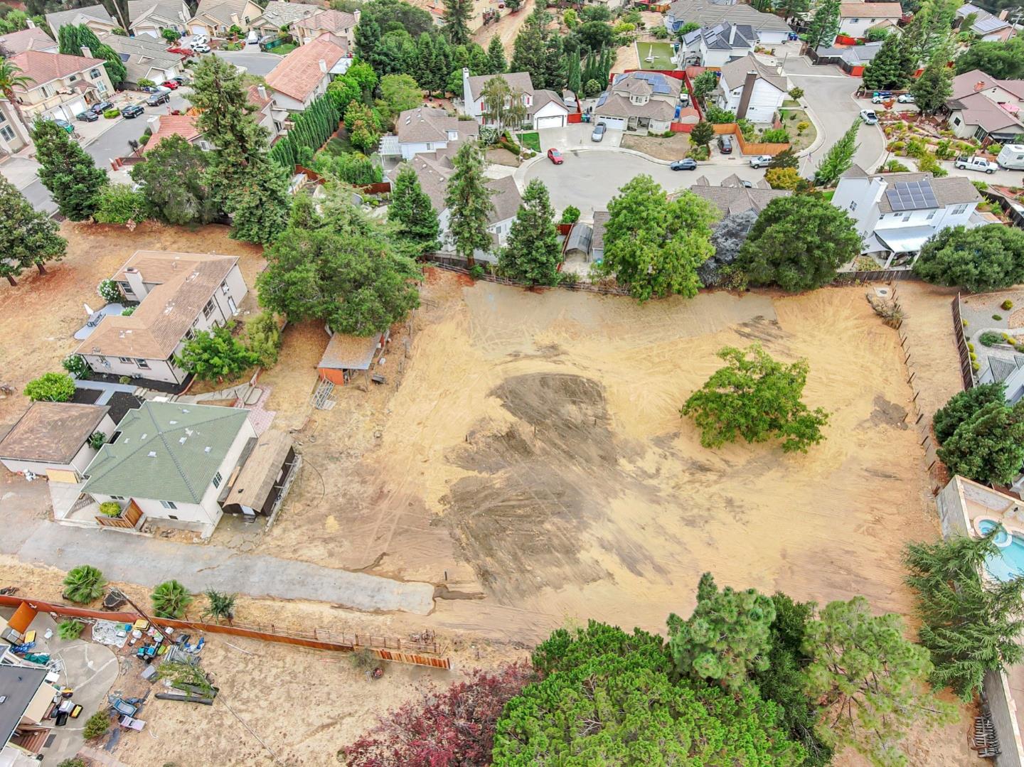 Detail Gallery Image 70 of 79 For 2468 Hidden Ln, Hayward,  CA 94541 - – Beds | – Baths