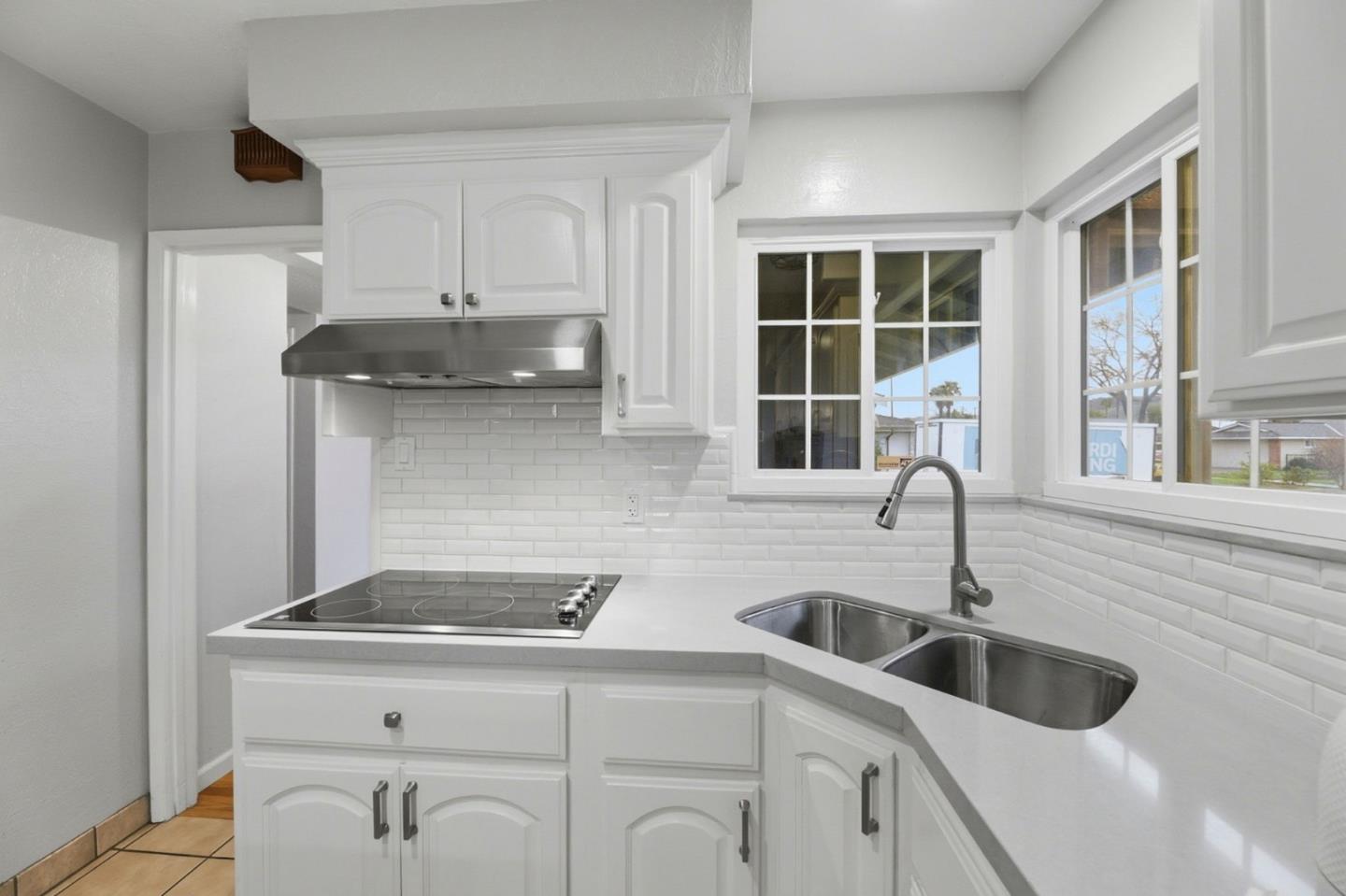 Detail Gallery Image 12 of 36 For 503 Chinook, San Jose,  CA 95123 - 3 Beds | 2 Baths