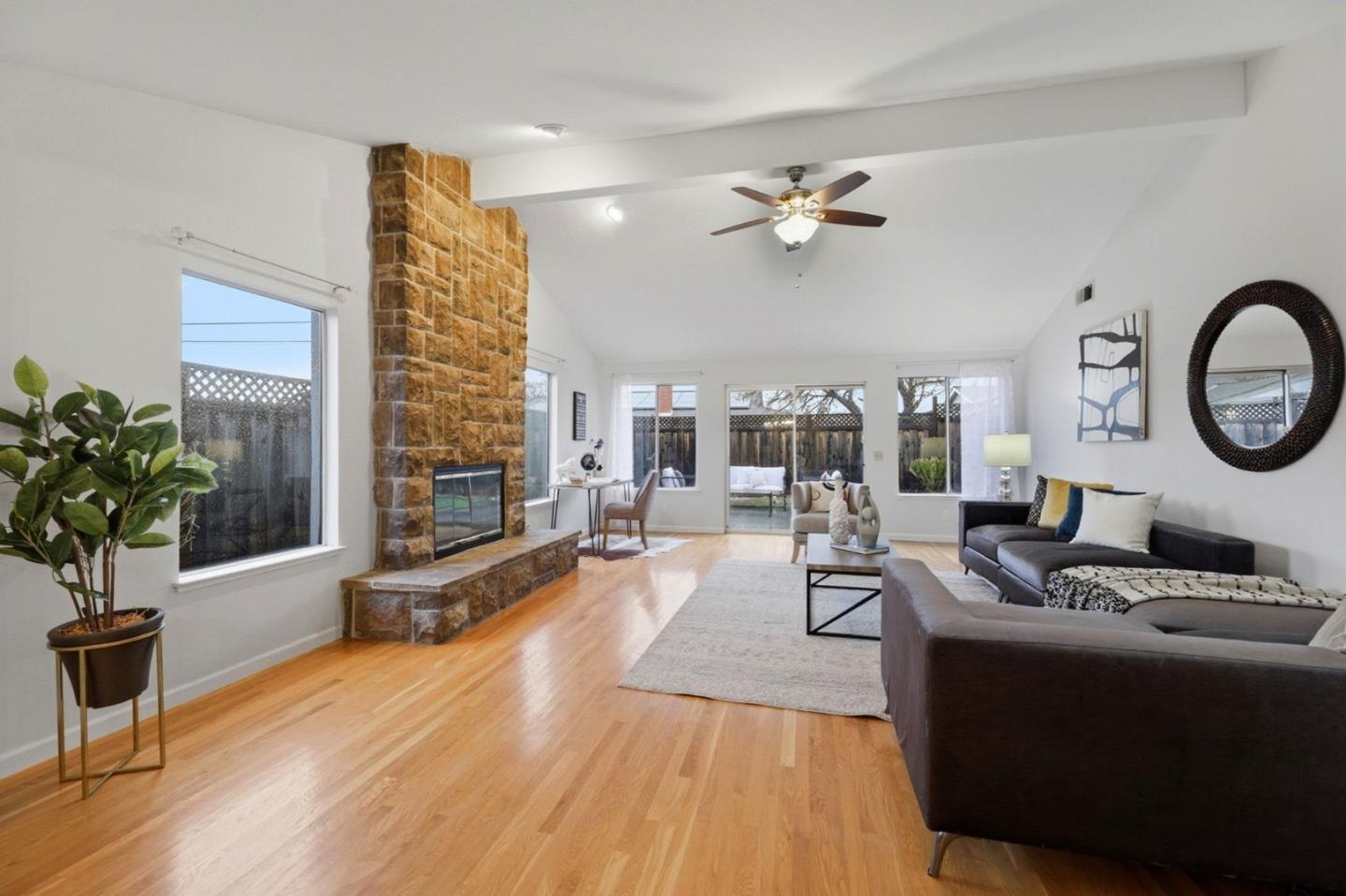 Detail Gallery Image 5 of 36 For 503 Chinook, San Jose,  CA 95123 - 3 Beds | 2 Baths