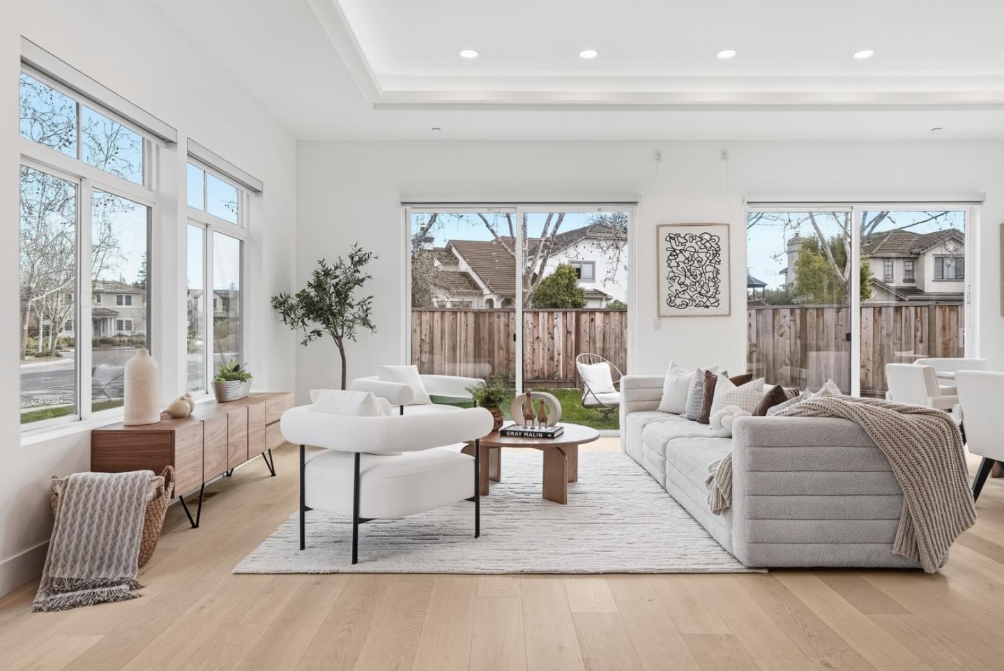 Detail Gallery Image 10 of 79 For 395 Martens Ave, Mountain View,  CA 94040 - 6 Beds | 6/1 Baths