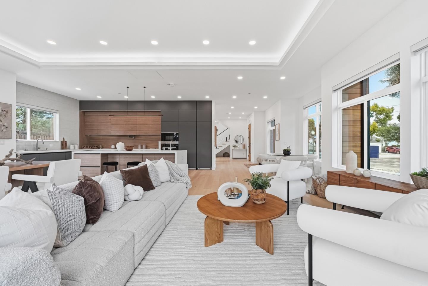 Detail Gallery Image 13 of 79 For 395 Martens Ave, Mountain View,  CA 94040 - 6 Beds | 6/1 Baths