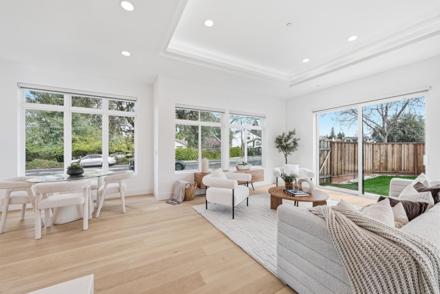 Detail Gallery Image 14 of 79 For 395 Martens Ave, Mountain View,  CA 94040 - 6 Beds | 6/1 Baths