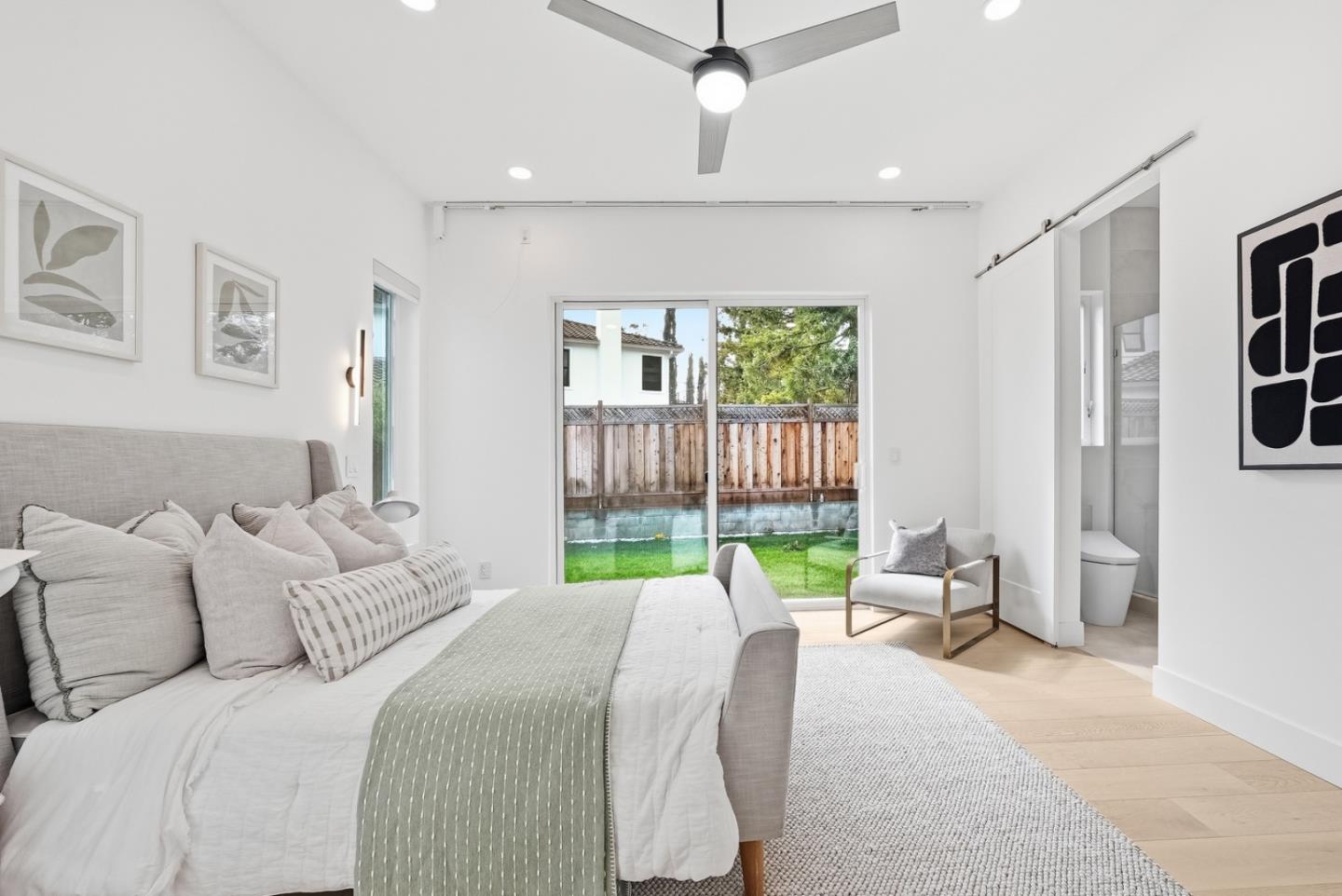 Detail Gallery Image 25 of 79 For 395 Martens Ave, Mountain View,  CA 94040 - 6 Beds | 6/1 Baths