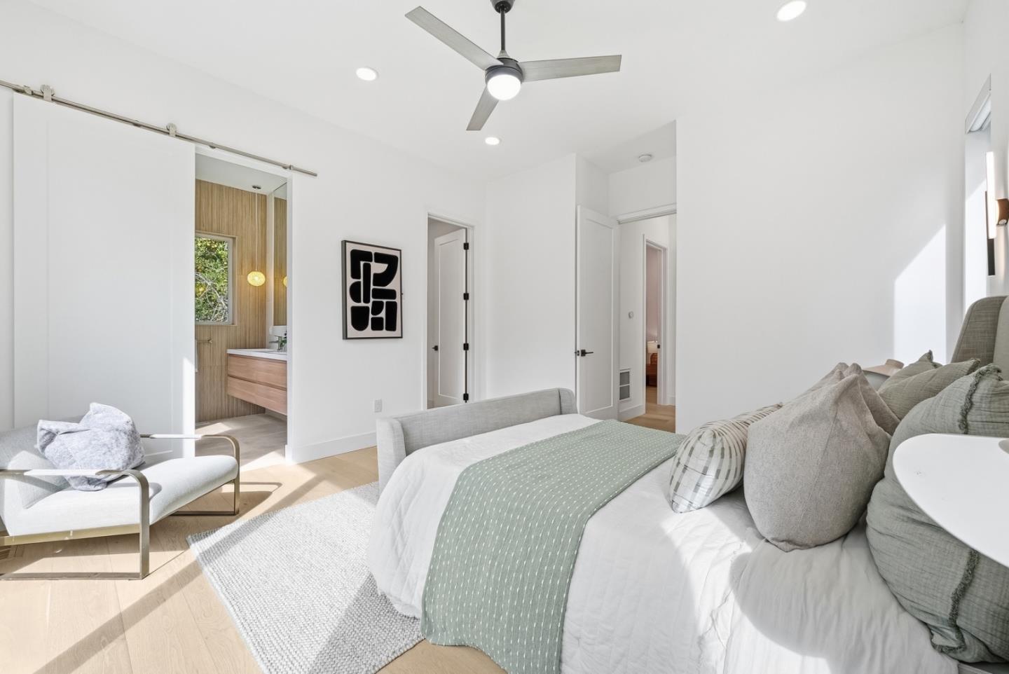 Detail Gallery Image 26 of 79 For 395 Martens Ave, Mountain View,  CA 94040 - 6 Beds | 6/1 Baths