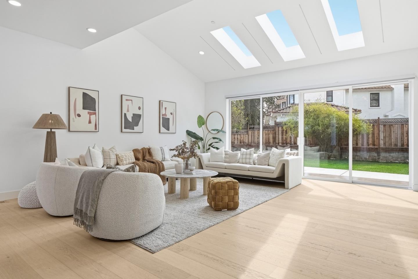 Detail Gallery Image 3 of 79 For 395 Martens Ave, Mountain View,  CA 94040 - 6 Beds | 6/1 Baths