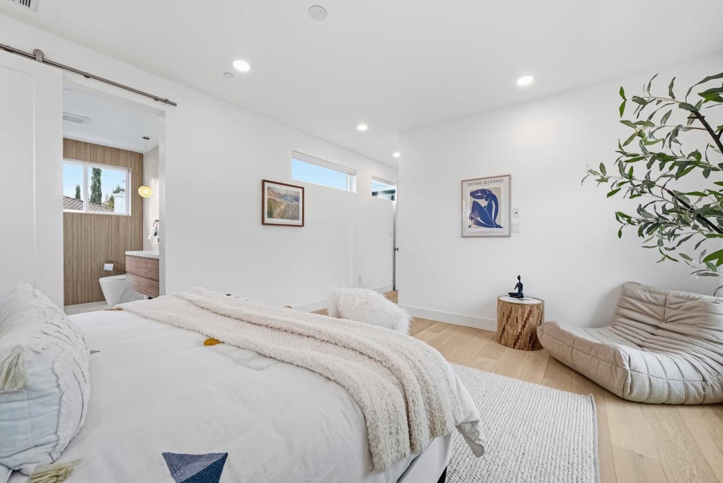 Detail Gallery Image 39 of 79 For 395 Martens Ave, Mountain View,  CA 94040 - 6 Beds | 6/1 Baths