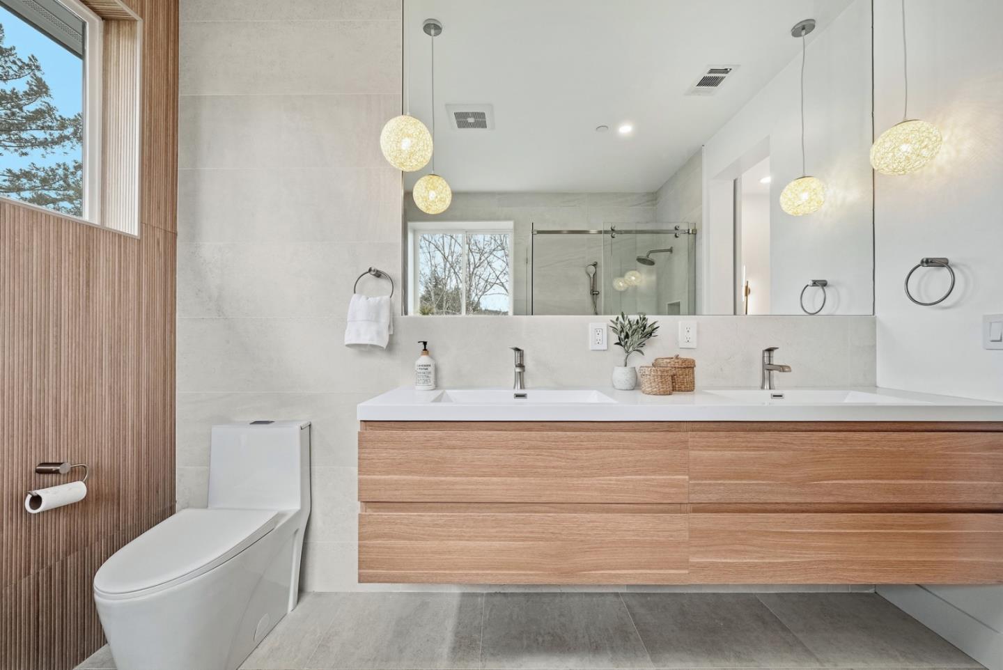 Detail Gallery Image 43 of 79 For 395 Martens Ave, Mountain View,  CA 94040 - 6 Beds | 6/1 Baths