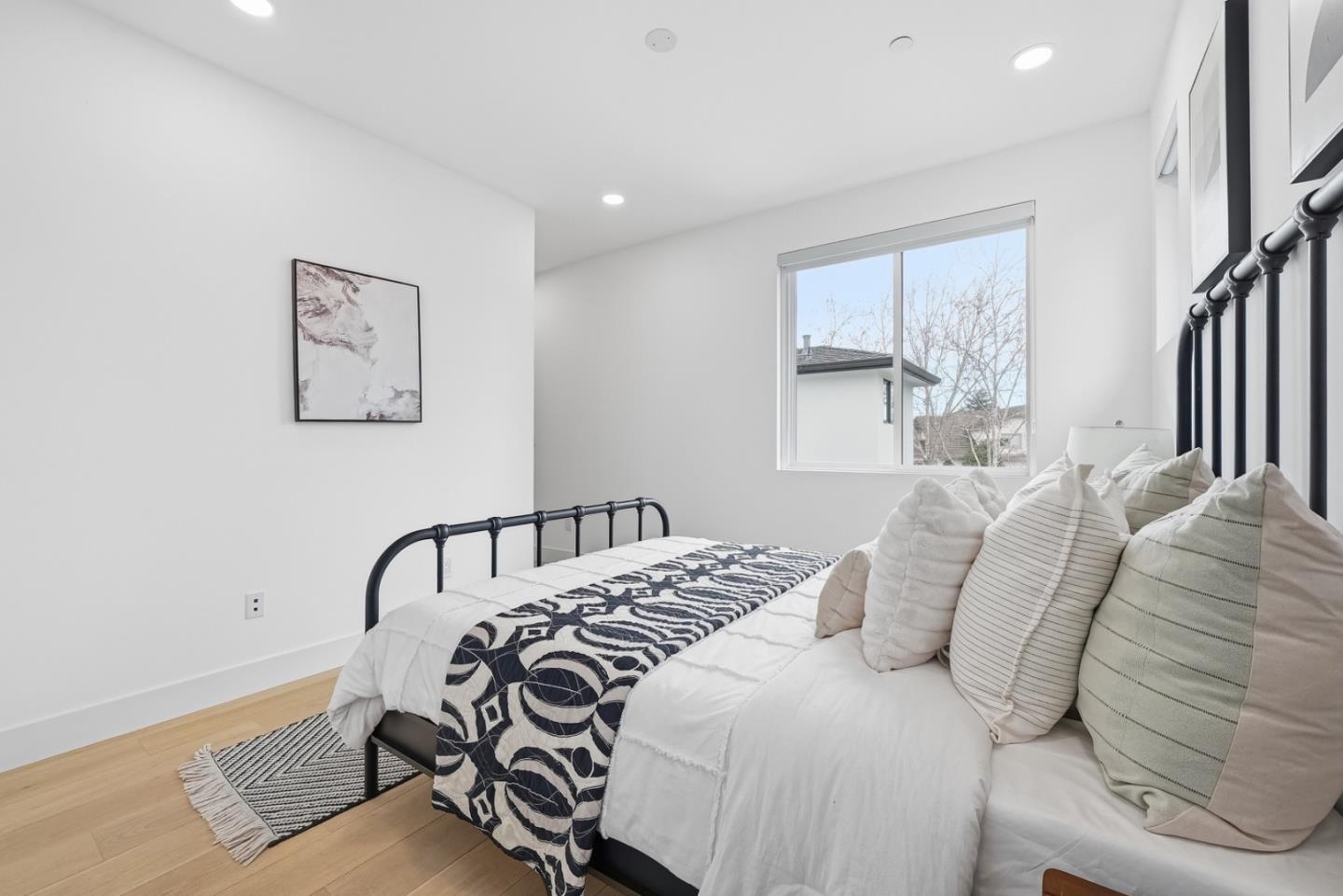 Detail Gallery Image 57 of 79 For 395 Martens Ave, Mountain View,  CA 94040 - 6 Beds | 6/1 Baths