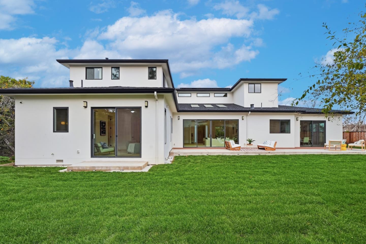 Detail Gallery Image 59 of 79 For 395 Martens Ave, Mountain View,  CA 94040 - 6 Beds | 6/1 Baths