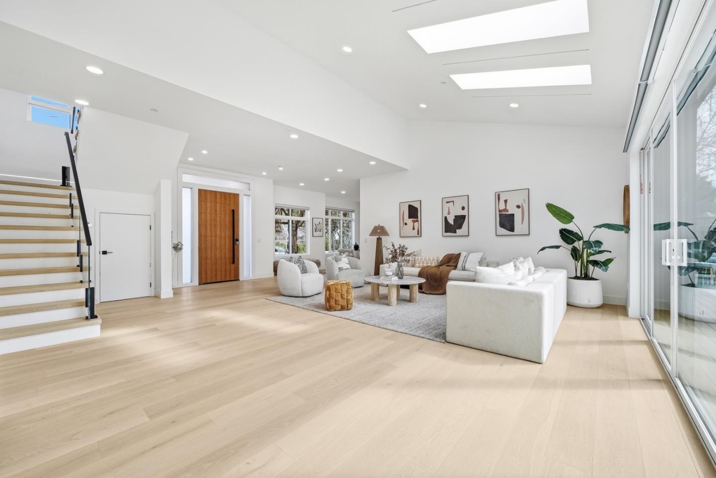 Detail Gallery Image 6 of 79 For 395 Martens Ave, Mountain View,  CA 94040 - 6 Beds | 6/1 Baths