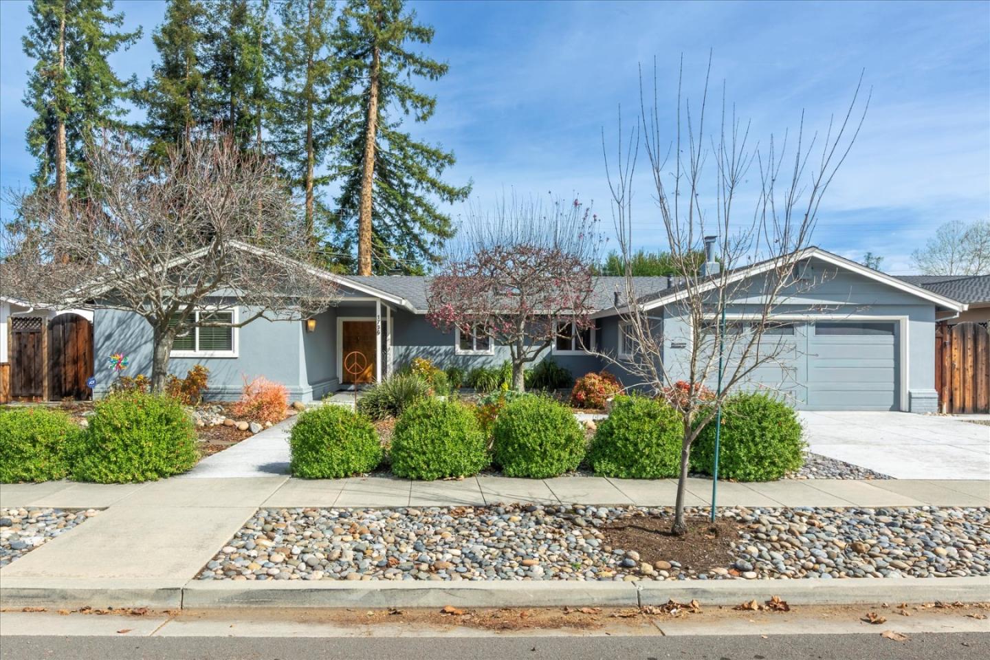 Detail Gallery Image 2 of 51 For 1736 Wilcox Way, San Jose,  CA 95125 - 3 Beds | 2/1 Baths