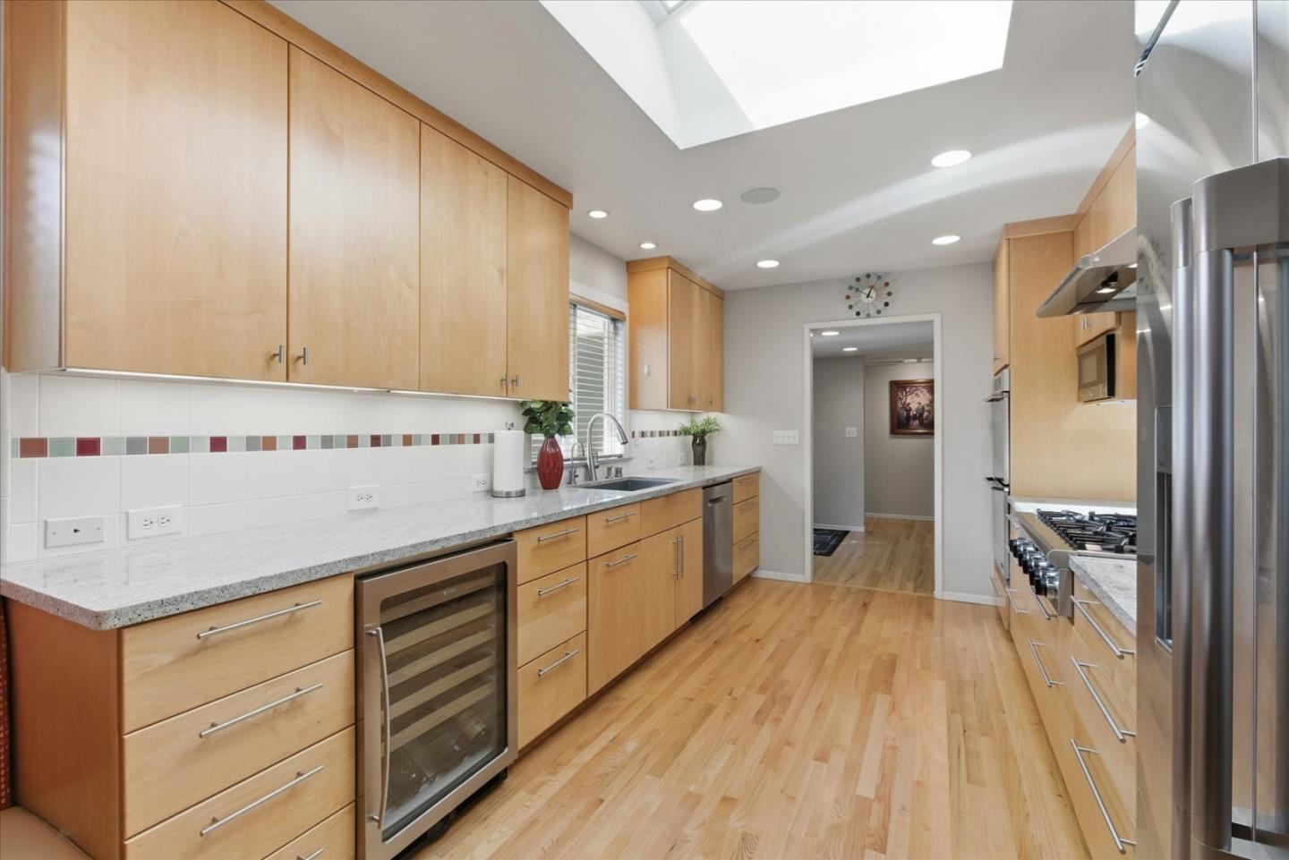 Detail Gallery Image 9 of 51 For 1736 Wilcox Way, San Jose,  CA 95125 - 3 Beds | 2/1 Baths