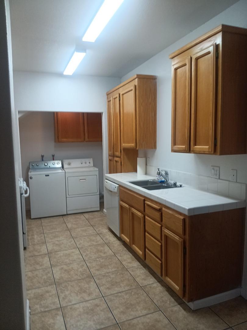 Detail Gallery Image 5 of 20 For 520 San Pablo Ct a,  Morgan Hill,  CA 95037 - 3 Beds | 2/1 Baths