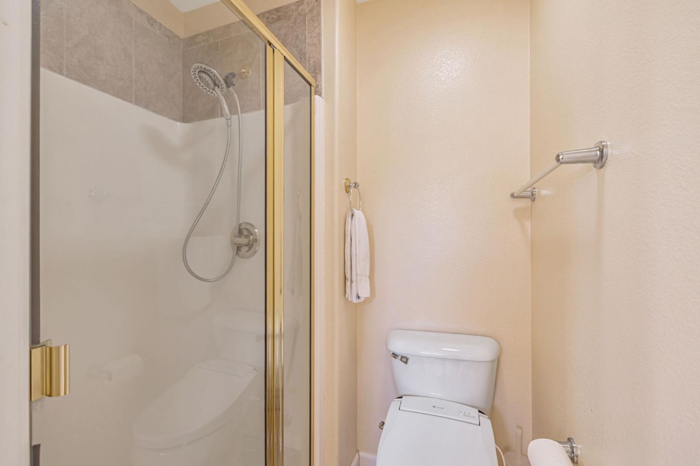 Detail Gallery Image 16 of 25 For 2158 Capitol Park Ct, San Jose,  CA 95132 - 4 Beds | 2/1 Baths