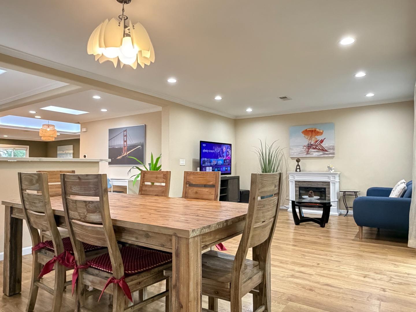 Detail Gallery Image 11 of 32 For 638 Rand St, San Mateo,  CA 94401 - 3 Beds | 2/1 Baths