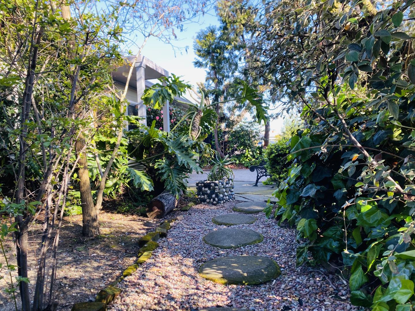 Detail Gallery Image 29 of 32 For 638 Rand St, San Mateo,  CA 94401 - 3 Beds | 2/1 Baths