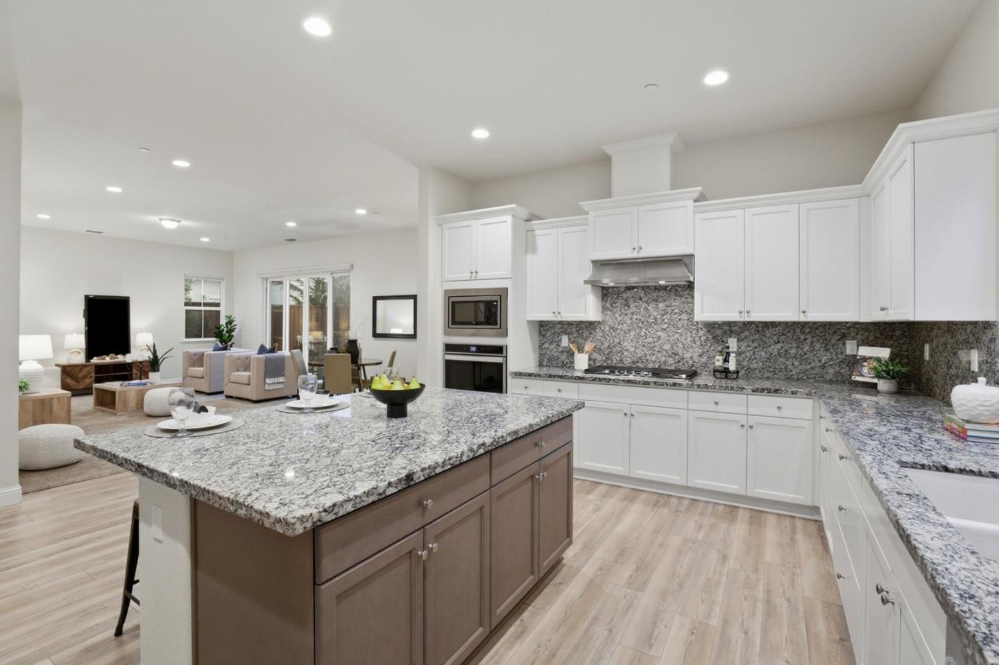 Detail Gallery Image 12 of 43 For 3015 Pinos Way, Marina,  CA 93933 - 3 Beds | 2 Baths