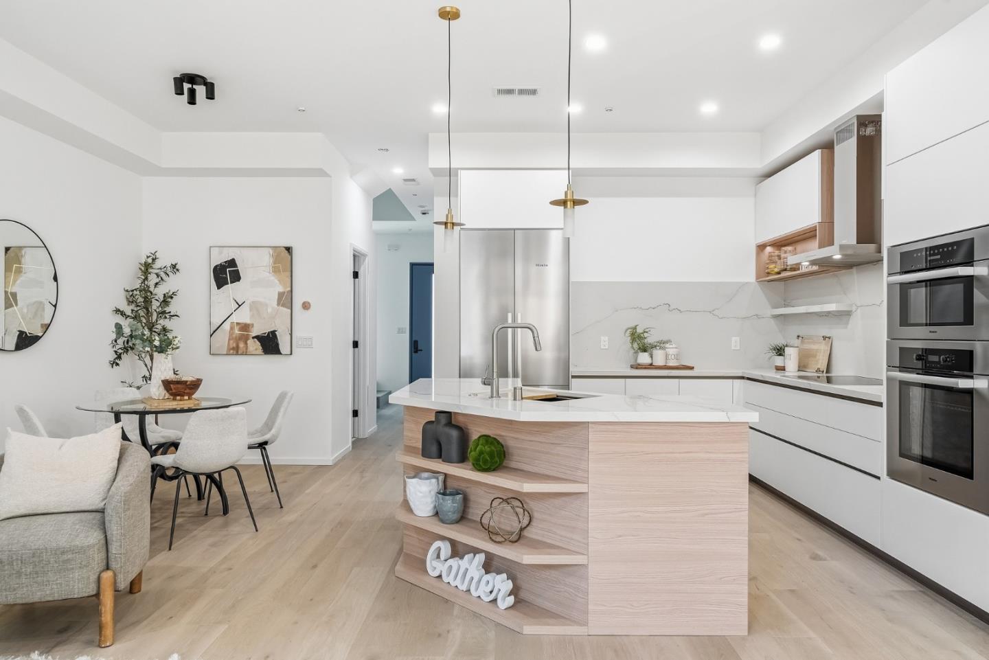 Detail Gallery Image 14 of 35 For 416 Gabilan St, Los Altos,  CA 94022 - 3 Beds | 2/1 Baths