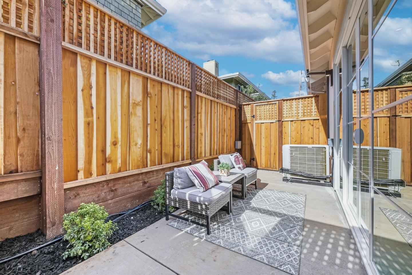 Detail Gallery Image 34 of 35 For 416 Gabilan St, Los Altos,  CA 94022 - 3 Beds | 2/1 Baths