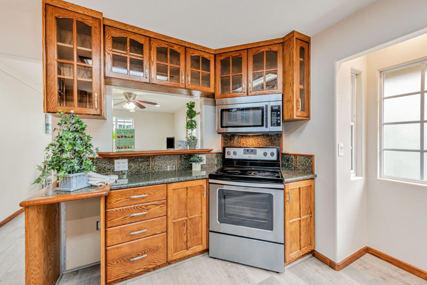 Detail Gallery Image 38 of 80 For 2468 Hidden Ln, Hayward,  CA 94541 - 5 Beds | 4 Baths