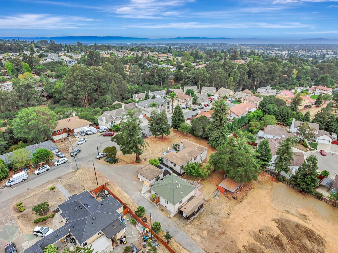 Detail Gallery Image 71 of 80 For 2468 Hidden Ln, Hayward,  CA 94541 - 5 Beds | 4 Baths