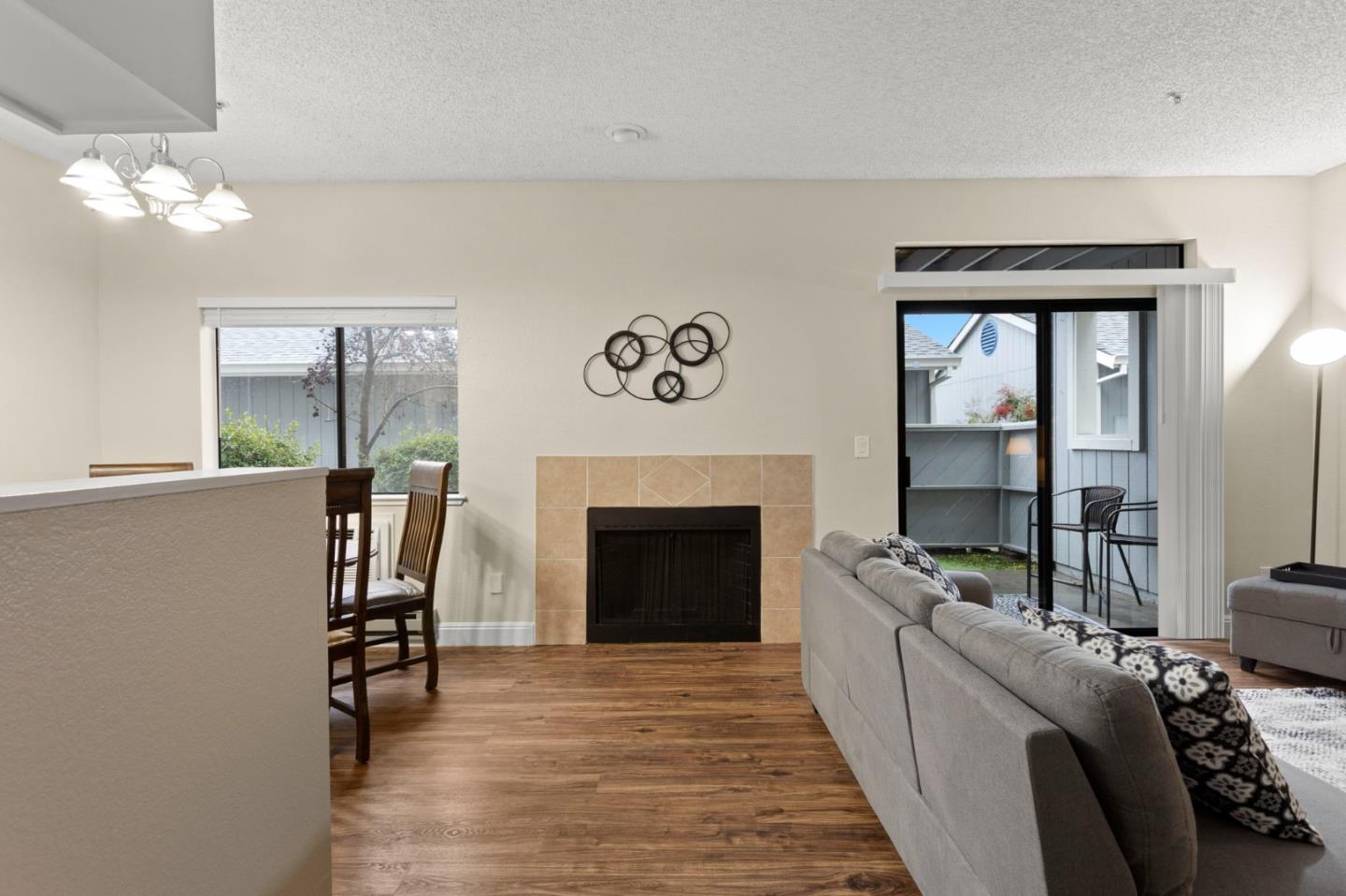 Detail Gallery Image 6 of 22 For 37470 Parish Cir 19c,  Fremont,  CA 94536 - 2 Beds | 2 Baths