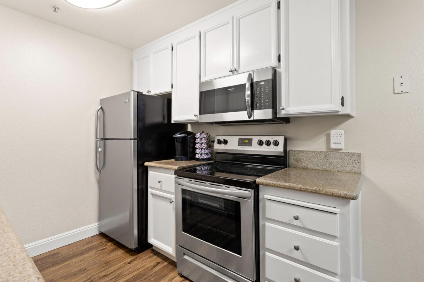 Detail Gallery Image 7 of 22 For 37470 Parish Cir 19c,  Fremont,  CA 94536 - 2 Beds | 2 Baths