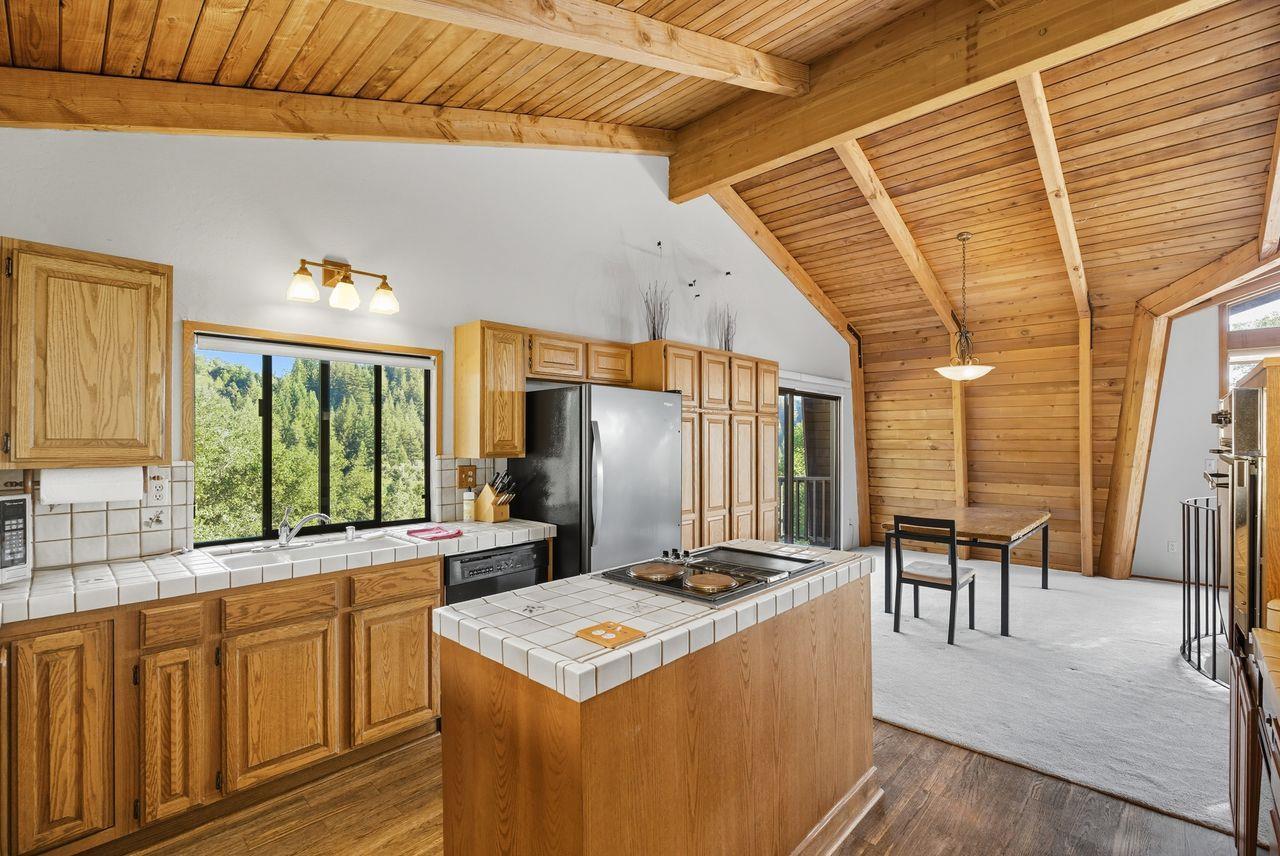 Detail Gallery Image 13 of 24 For 22721 Oak Flat Rd, Los Gatos,  CA 95033 - 4 Beds | 2 Baths