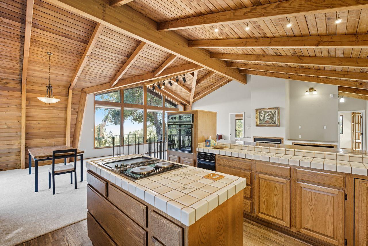 Detail Gallery Image 15 of 24 For 22721 Oak Flat Rd, Los Gatos,  CA 95033 - 4 Beds | 2 Baths