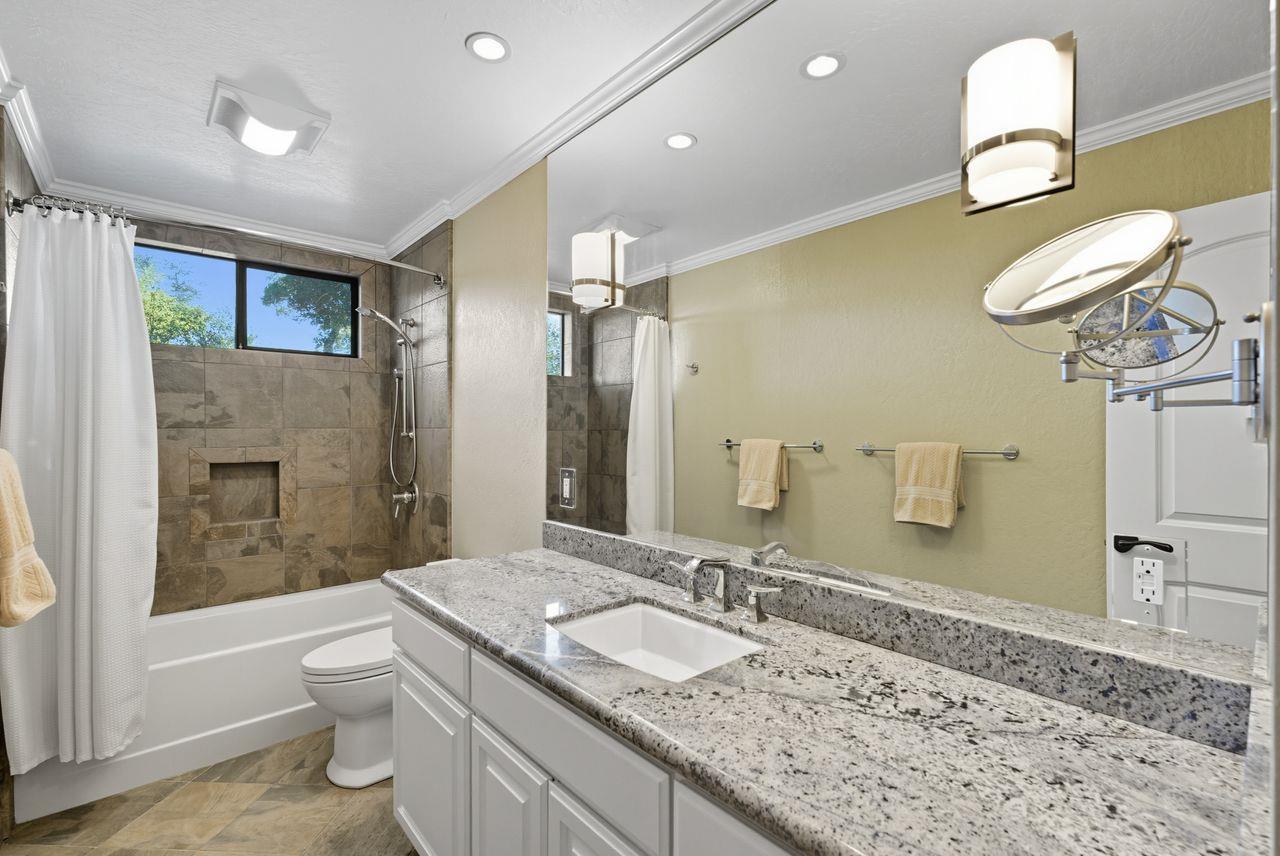 Detail Gallery Image 19 of 24 For 22721 Oak Flat Rd, Los Gatos,  CA 95033 - 4 Beds | 2 Baths