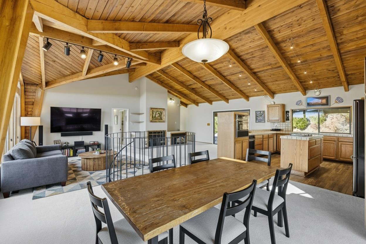 Detail Gallery Image 9 of 24 For 22721 Oak Flat Rd, Los Gatos,  CA 95033 - 4 Beds | 2 Baths