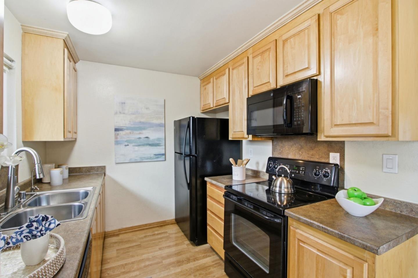 Detail Gallery Image 11 of 34 For 835 Bing Dr #21,  Santa Clara,  CA 95051 - 2 Beds | 2 Baths